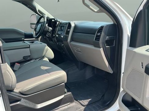 Used 2019 Ford F250 XL w/ STX Appearance Package AWD/4WD image 17
