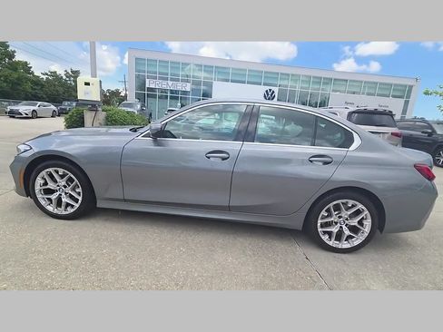 Used 2025 BMW 330i Sedan w/ Convenience Package RWD image 50
