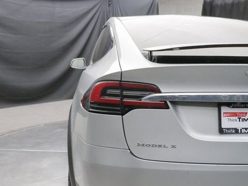 Used 2016 Tesla Model X 90D image 13