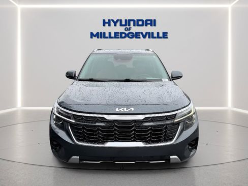 Used 2024 Kia Seltos EX FWD image 9
