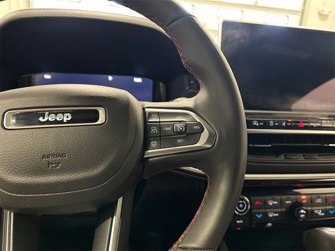 Used 2024 Jeep Compass Trailhawk w/ Trailhawk Elite Group image 20