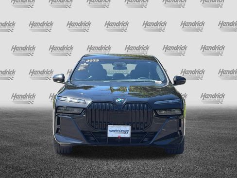 Used 2023 BMW i7 xDrive60 w/ Executive Package 2 AWD/4WD image 10