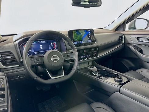 Certified 2022 Nissan Rogue Platinum w/ Head-Up Display Package image 25