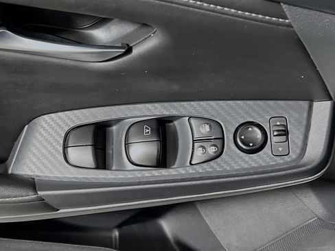 Used 2024 Nissan Sentra SV image 17