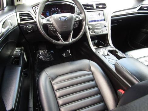 Used 2020 Ford Fusion SEL FWD image 2