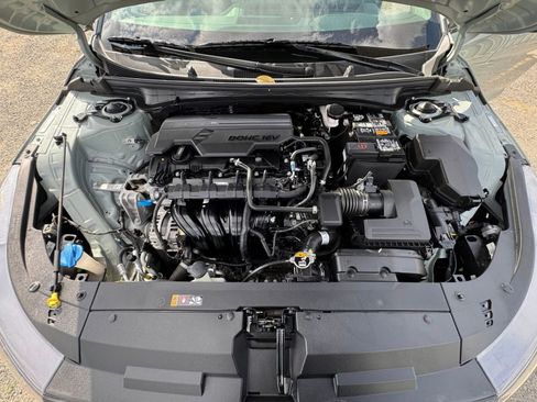 Used 2025 Kia K4 LXS image 31