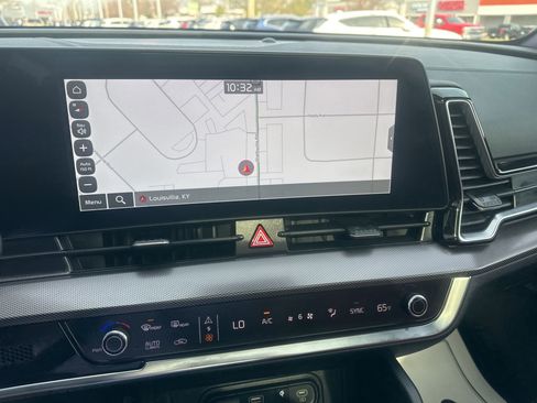 Used 2025 Kia Sportage SX image 29