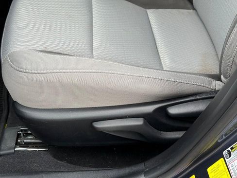 Used 2017 Toyota Corolla LE image 20