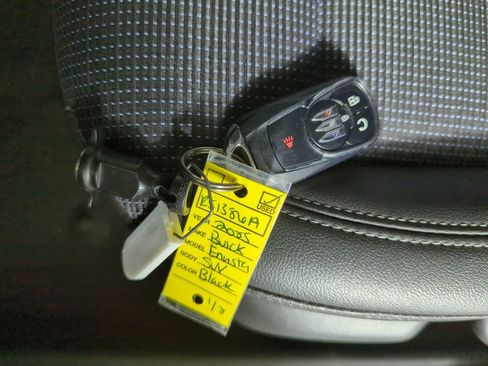 Used 2025 Buick Envista Preferred image 23