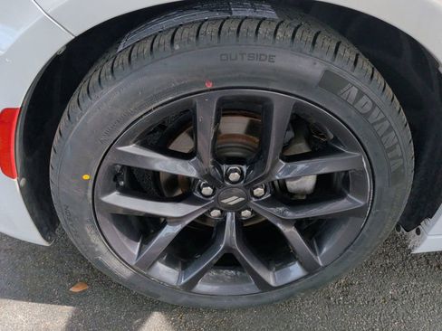 Used 2020 Dodge Charger SXT w/ Blacktop Package image 10