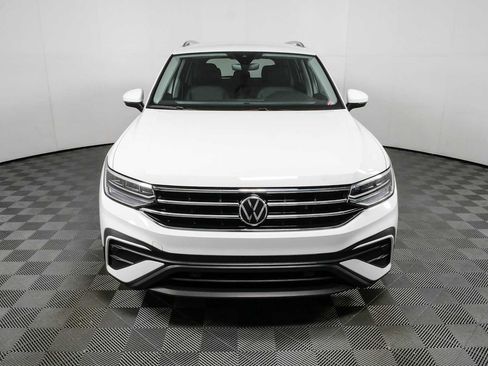 Certified 2024 Volkswagen Tiguan SE FWD image 26