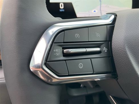 New 2026 Chevrolet Equinox ACTIV w/ Convenience Package III image 36