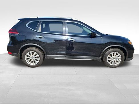 Used 2020 Nissan Rogue S w/ Special Edition Package image 9