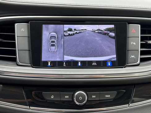 Used 2024 Buick Enclave Essence w/ Technology Package FWD image 24