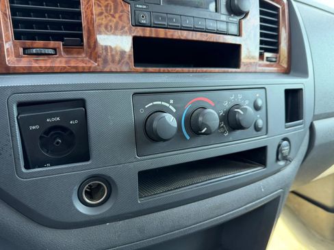 Used 2006 Dodge Ram 3500 Truck SLT w/ Light Group image 13