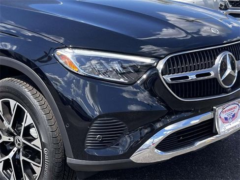 Used 2025 Mercedes-Benz GLC 350e 4MATIC image 7