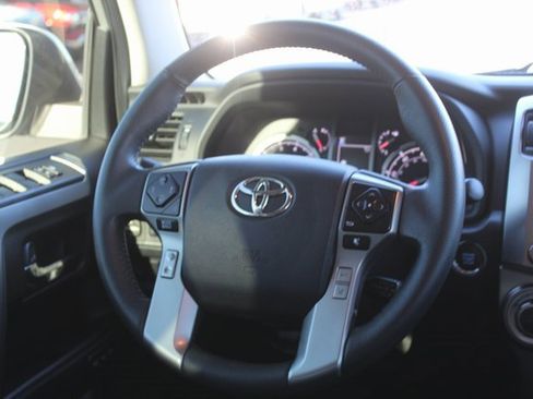Used 2022 Toyota 4Runner Limited image 23