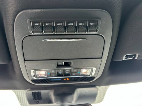 Used 2022 Ford F150 Raptor w/ Equipment Group 801A High AWD/4WD image 20