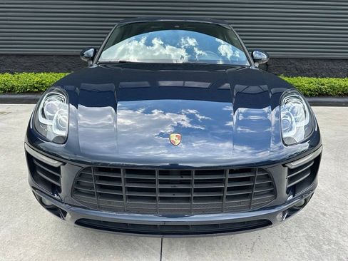 Certified 2018 Porsche Macan AWD/4WD image 8