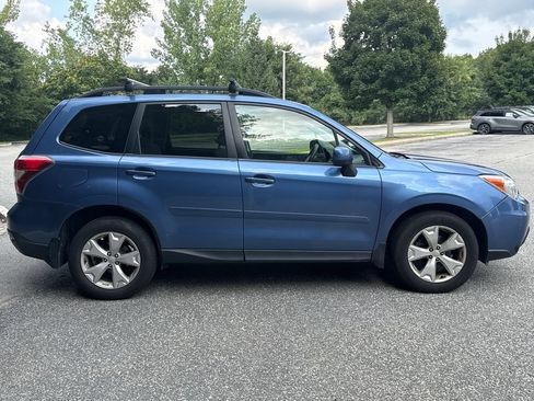 Used 2015 Subaru Forester 2.5i Premium w/ All-Weather Package AWD/4WD image 4