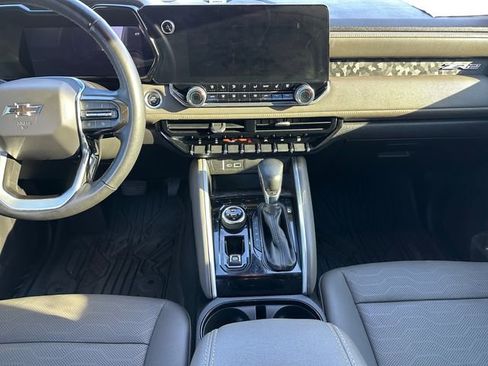 Used 2023 Chevrolet Colorado ZR2 w/ ZR2 Convenience Package III image 11