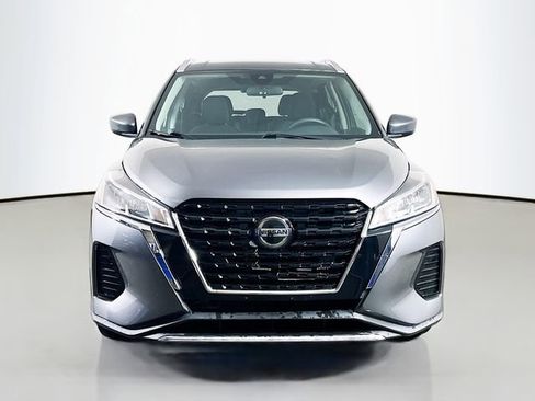 Used 2021 Nissan Kicks SV image 4