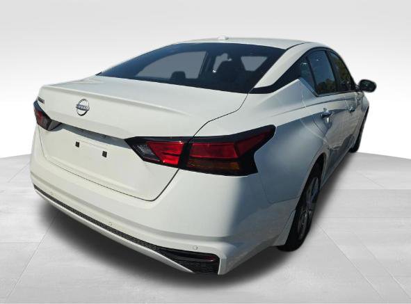 Used 2025 Nissan Altima 2.5 S FWD image 7