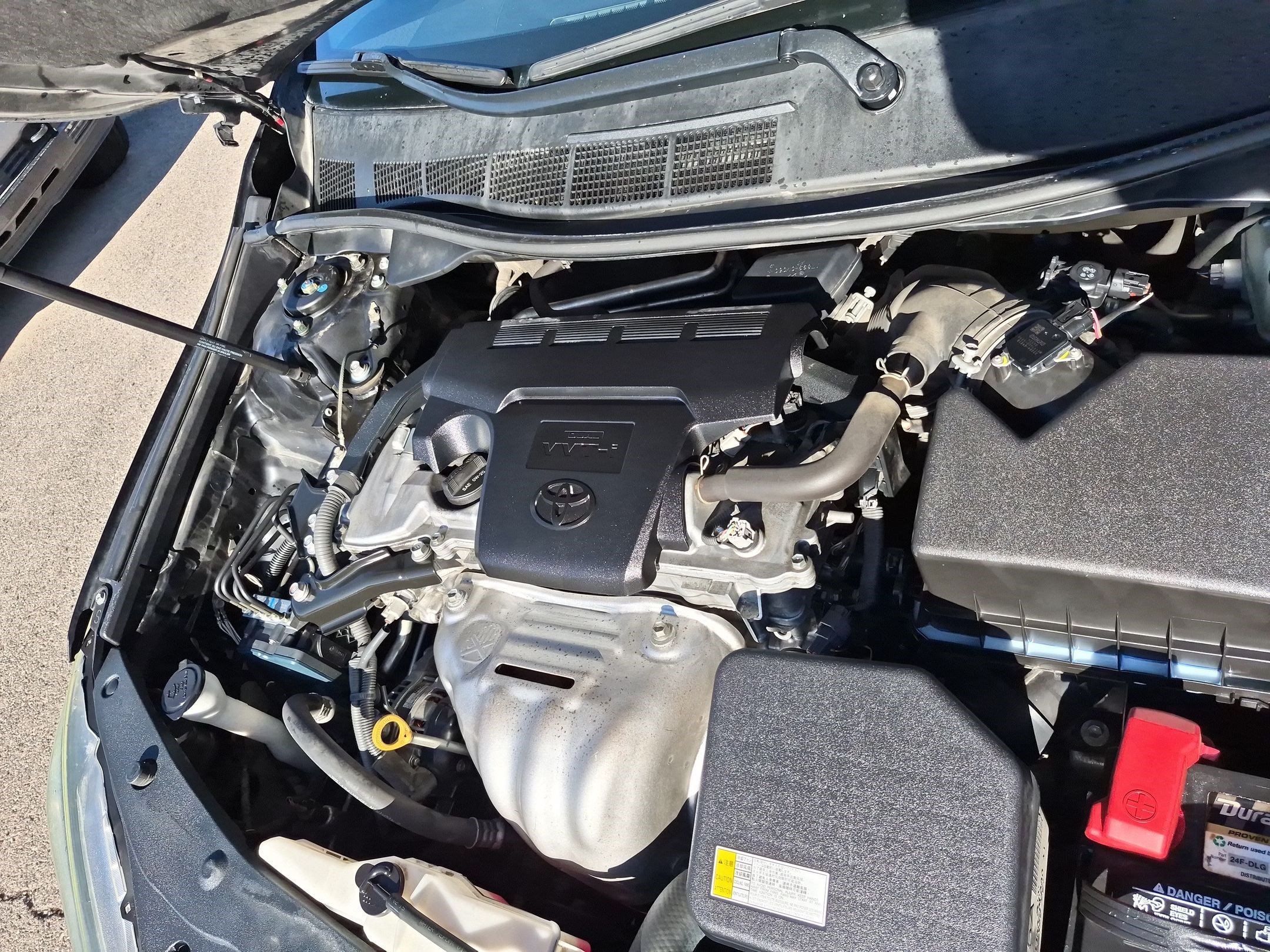 Used 2015 Toyota Camry SE w/ Moonroof Package FWD image 33