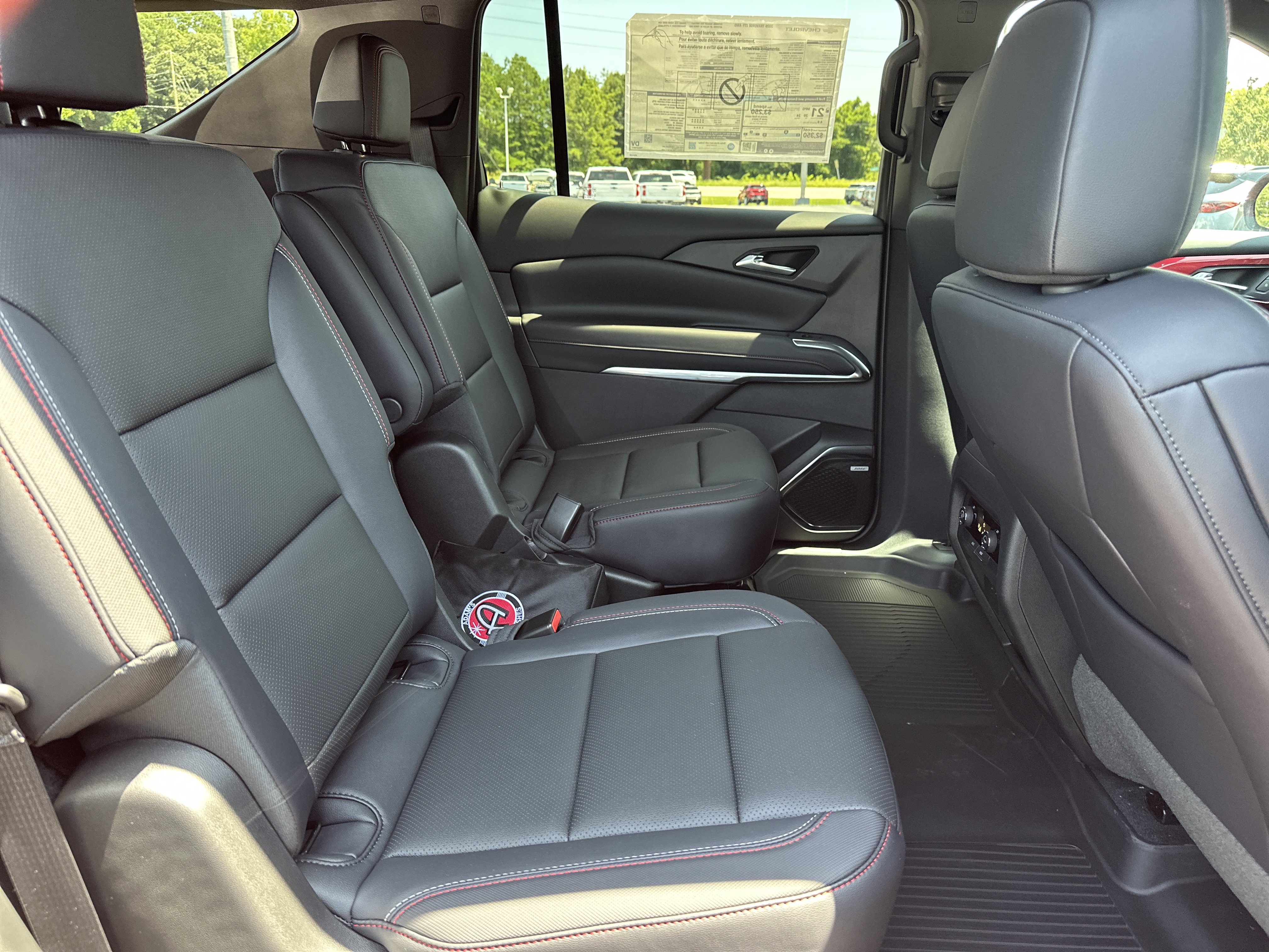 New 2026 Chevrolet Traverse Z71 w/ Enhanced Driving Package AWD/4WD image 17