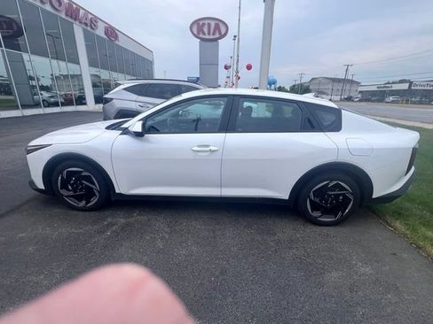 Certified 2025 Kia K4 EX FWD image 3
