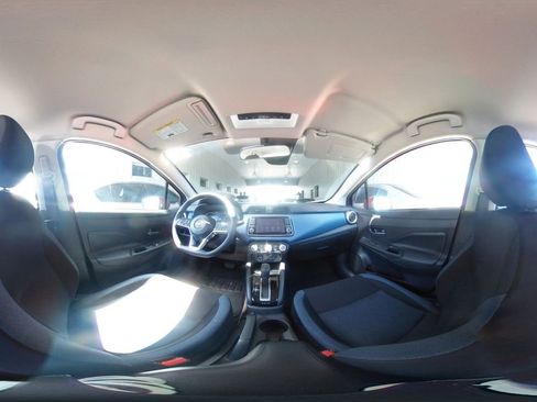 Used 2025 Nissan Versa SV image 40