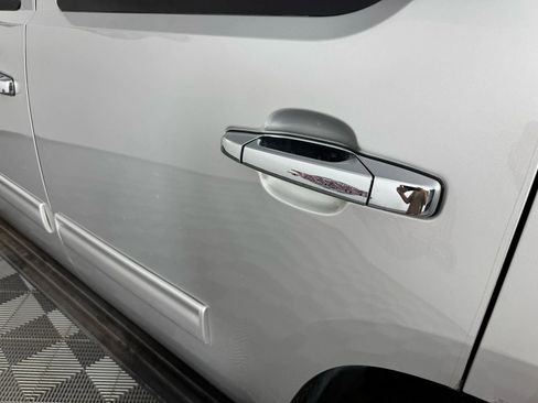 Used 2011 Chevrolet Tahoe LT image 22