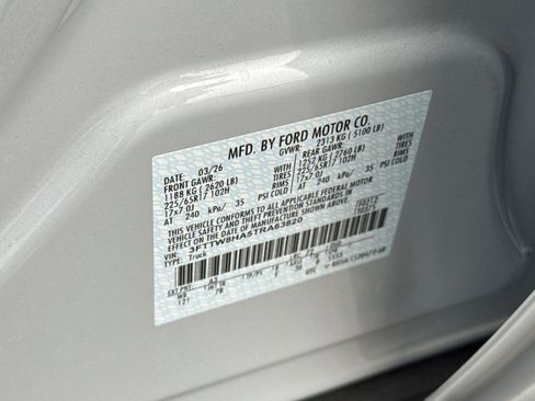 New 2026 Ford Maverick XLT w/ XLT Luxury Package FWD image 32