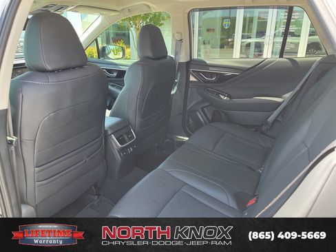 Used 2025 Subaru Outback Limited AWD/4WD image 18