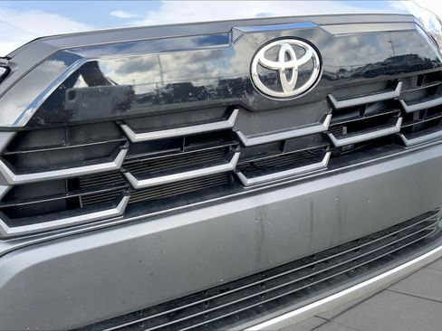 Certified 2026 Toyota Corolla Cross LE FWD image 29