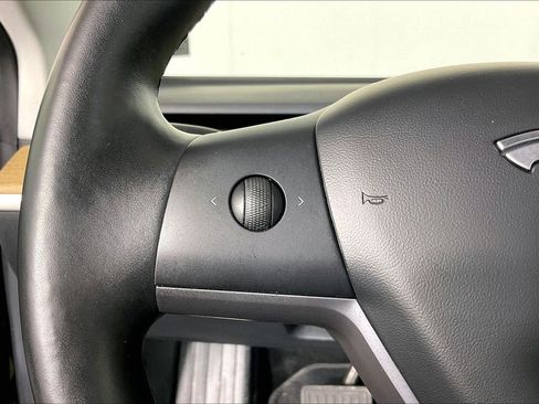 Used 2019 Tesla Model 3 image 18