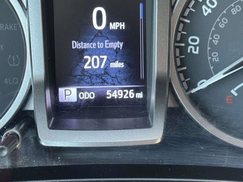 Certified 2022 Toyota Tacoma SR5 image 32