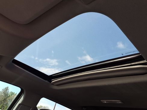 Used 2024 Chevrolet Silverado 1500 LTZ w/ LTZ Premium Package image 25