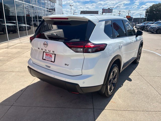 Used 2024 Nissan Rogue SV FWD image 7