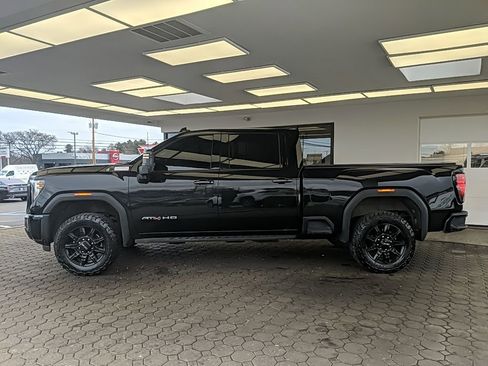 Used 2024 GMC Sierra 2500 AT4 w/ Technology Package image 8