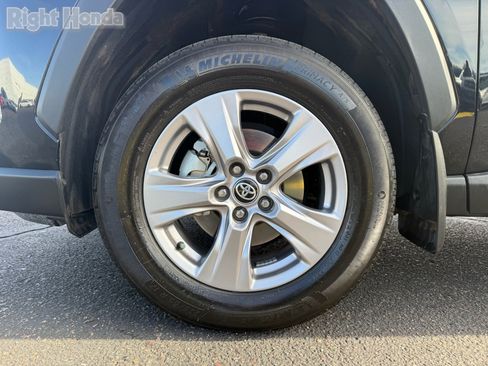 Used 2024 Toyota RAV4 XLE image 10