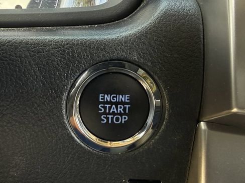 Used 2024 Toyota 4Runner Limited AWD/4WD image 23