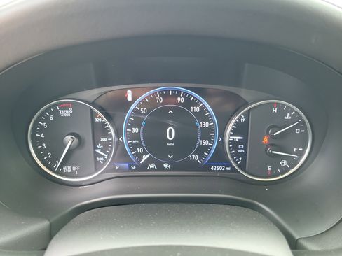 Used 2024 Buick Enclave Avenir w/ Avenir Technology Package image 19