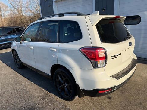 Used 2018 Subaru Forester 2.5i Premium image 6
