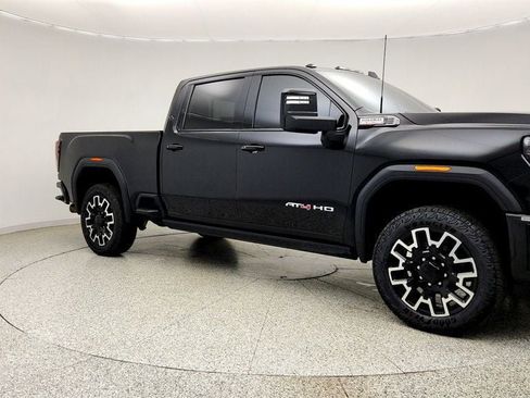 Used 2025 GMC Sierra 2500 AT4 w/ AT4 Premium Plus Package AWD/4WD image 3