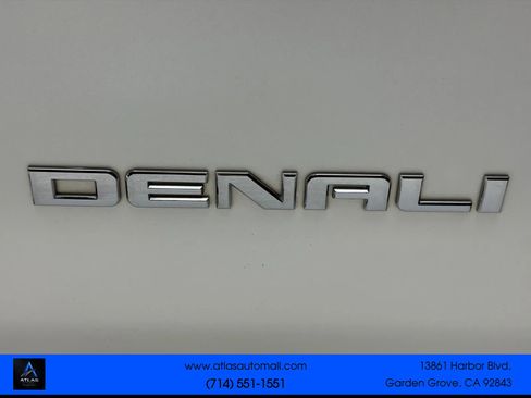 Used 2015 GMC Sierra 1500 Denali AWD/4WD image 9