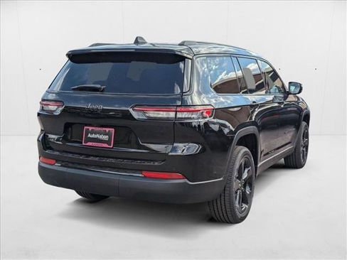 New 2025 Jeep Grand Cherokee L Altitude image 2