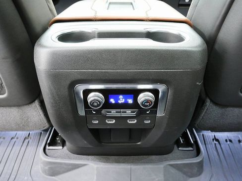 Used 2024 GMC Yukon Denali Ultimate AWD/4WD image 20
