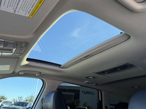 Used 2024 Kia Telluride S w/ S Sunroof Package image 25