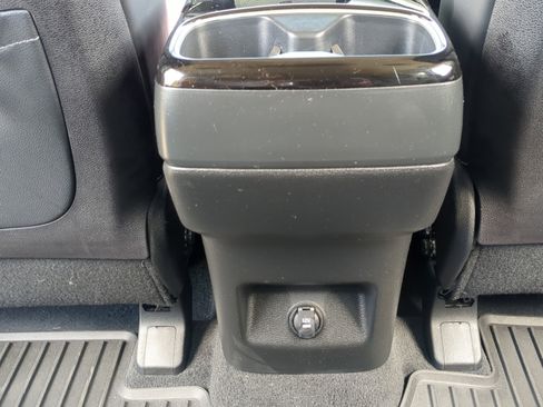 Used 2025 Kia Telluride S FWD image 26